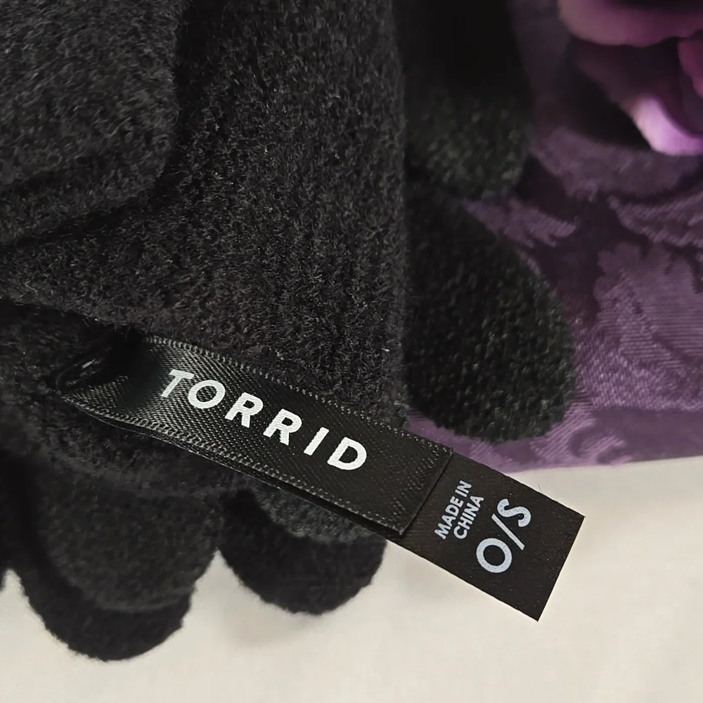 Torrid Black Texting Gloves NWT – Touchscreen Friendly Ribbed Cuff OS